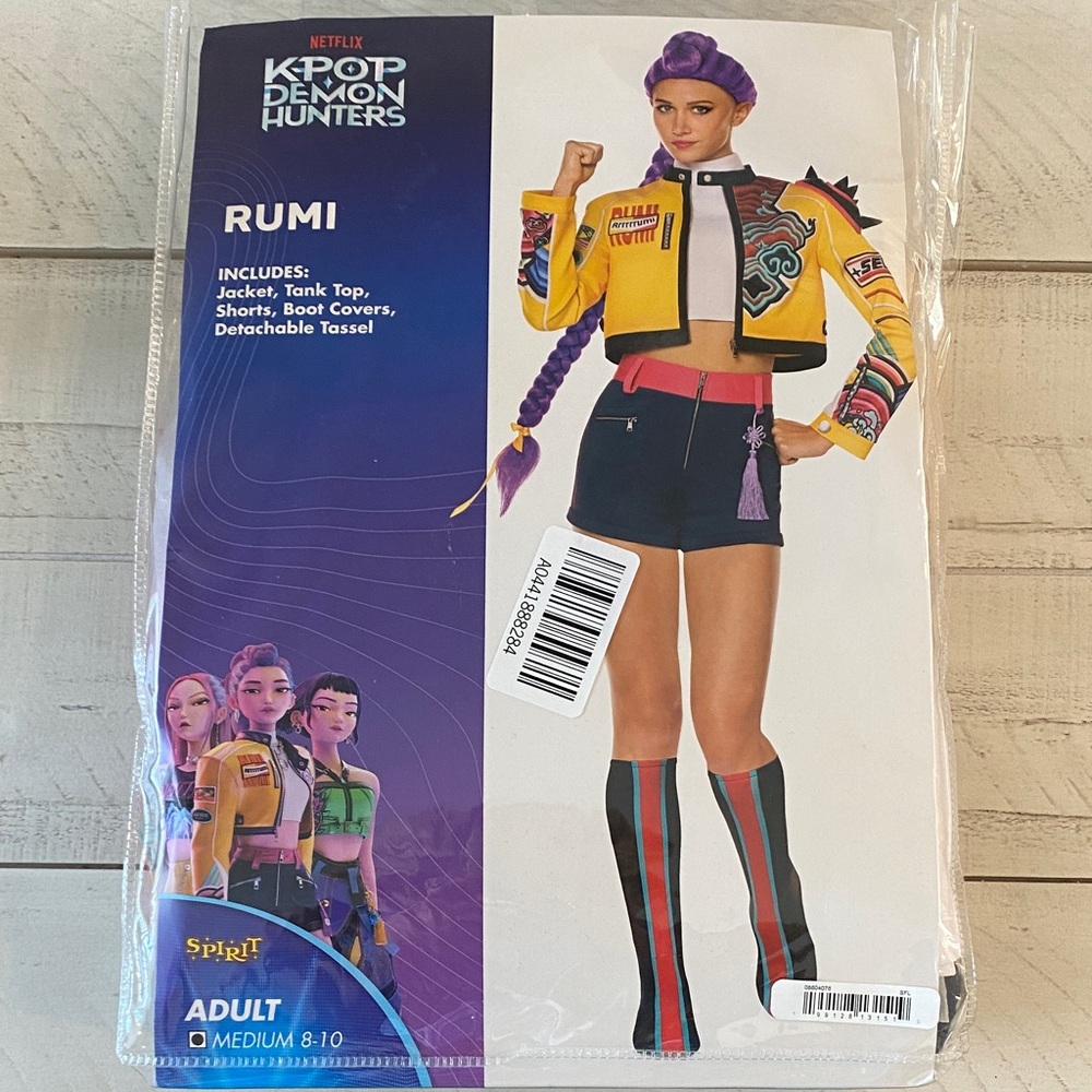 Spirit K-POP DEMON HUNTERS Rumi Costume with Yellow Jacket and Black Shorts